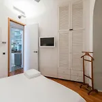 Above The Sea - Exclusive Seafront Daire *