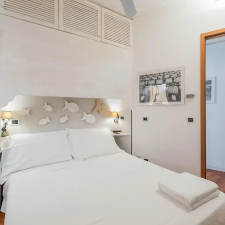 Above The Sea - Exclusive Seafront Apartment *