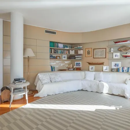 Above The Sea - Exclusive Seafront Apartment Portofino