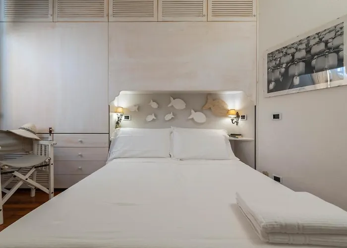 Above The Sea - Exclusive Seafront Lägenhet *