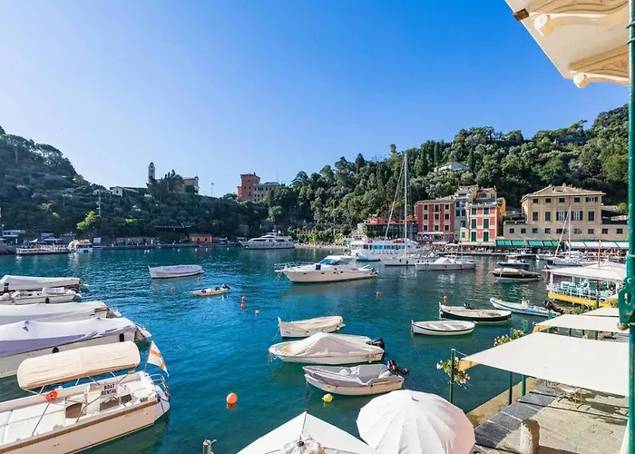 Above The Sea - Exclusive Seafront Lägenhet